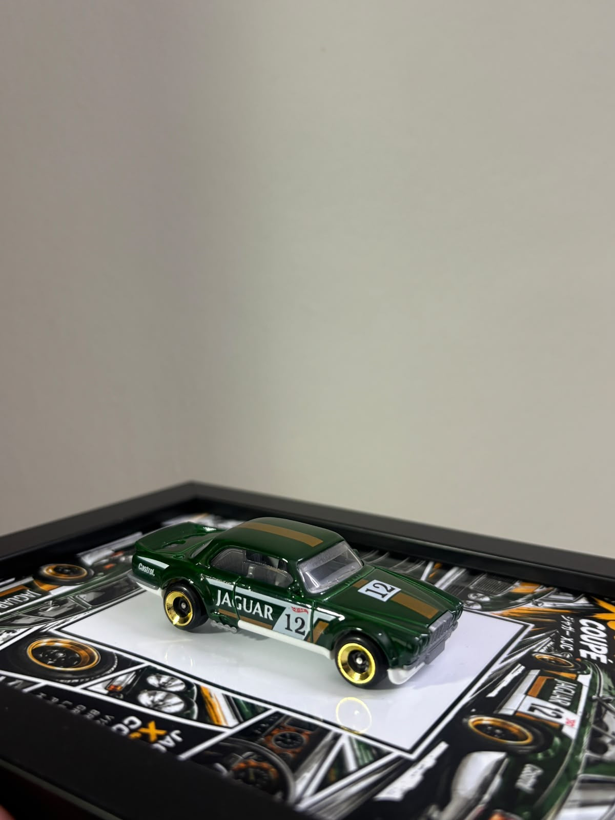 Jaguar XJC V12 Coupé Green 3D Car Frame(Manga Edition)
