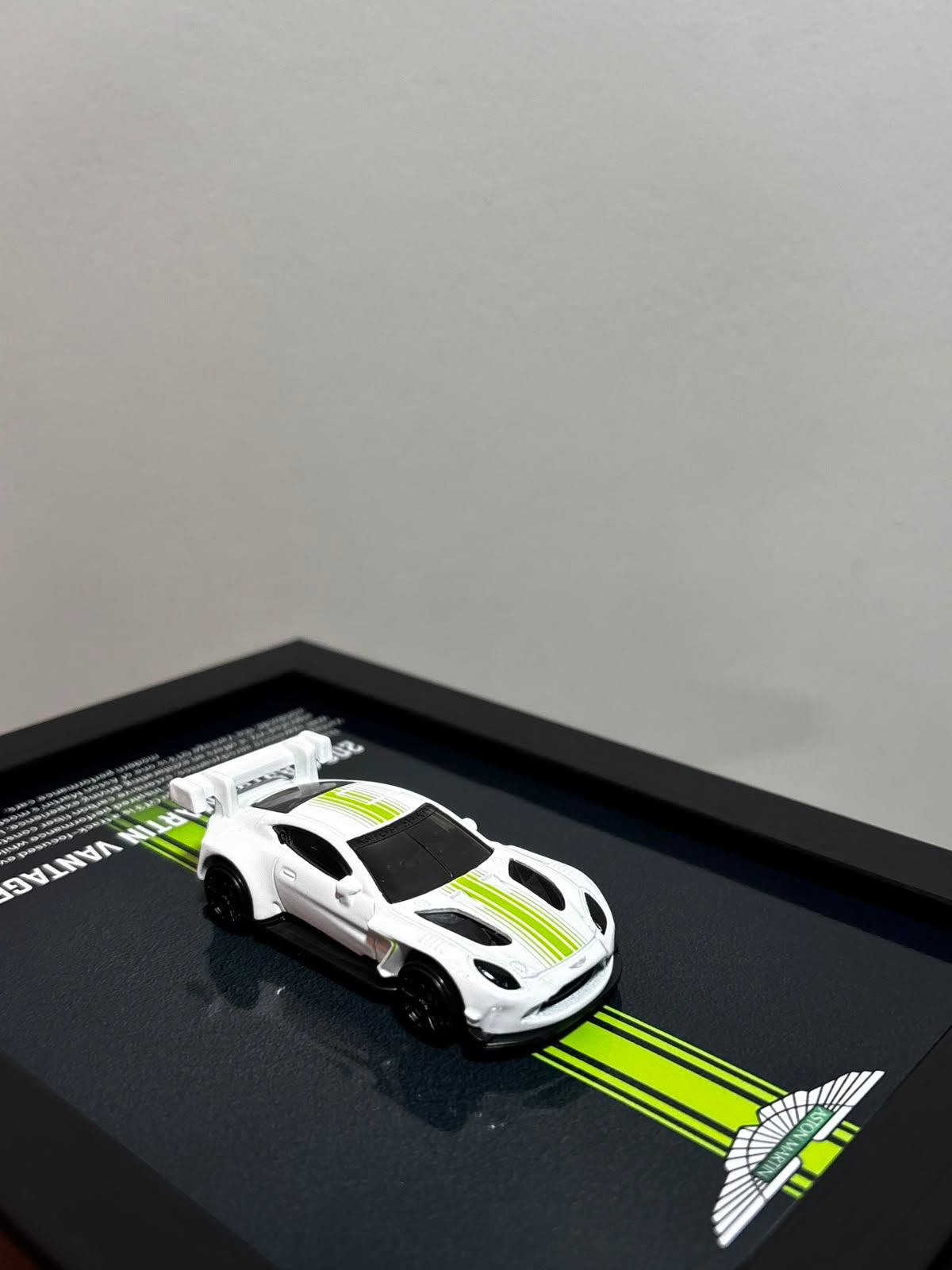 Aston Martin Vantage GT3 3D Car Frame Detachable Hot Wheels Diecast