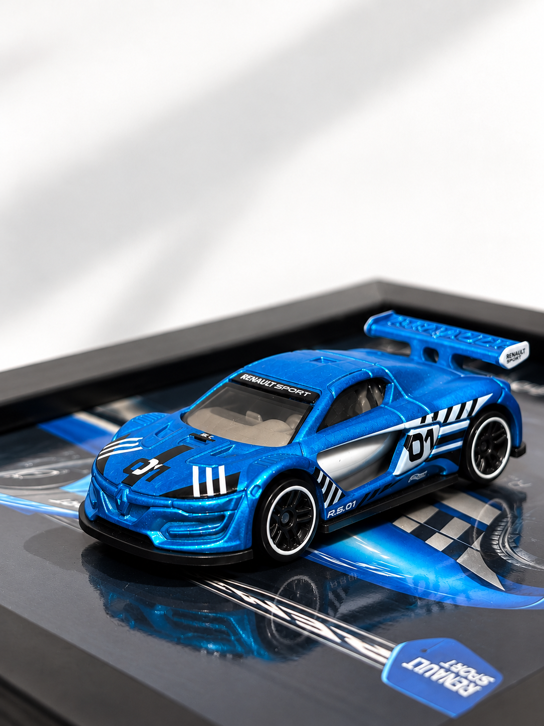 Limited Edition Renault R.S. 01 3D car frame by Artistic Affairs, photo 3 of 7