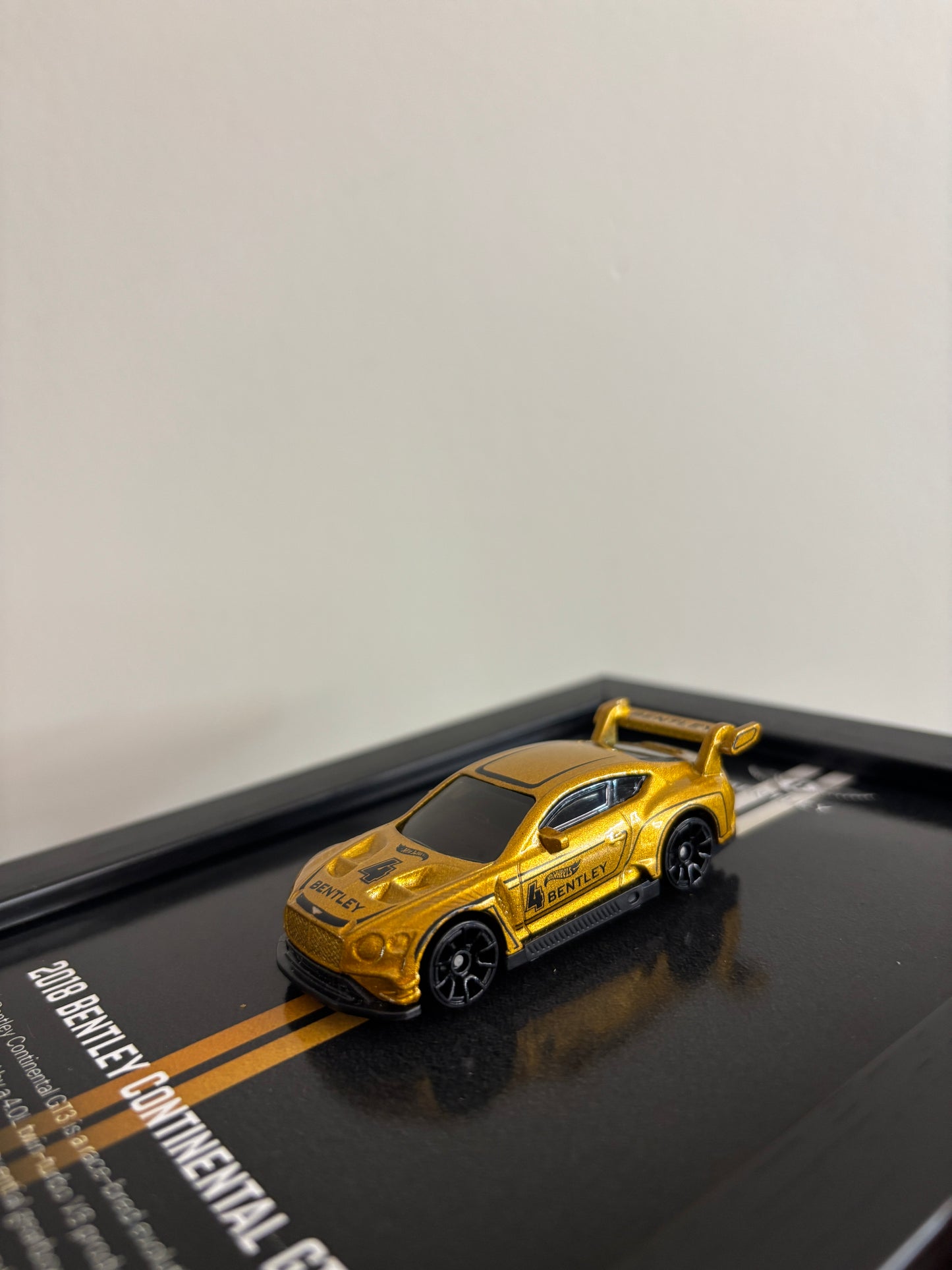 2018 Bentley Continental GT3 3d Hotwheels Car frame 1:64 scale (Q case)